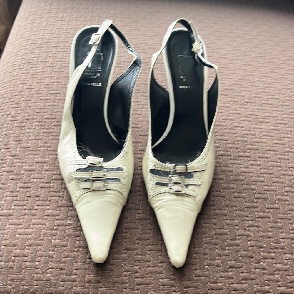 Off White High Heel Slingback Pumps with Bow